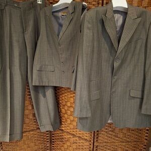 Bertolini 3PC Suit Size 44 Men Pinstripe Wool & Silk Blend Blazer Vest Pants